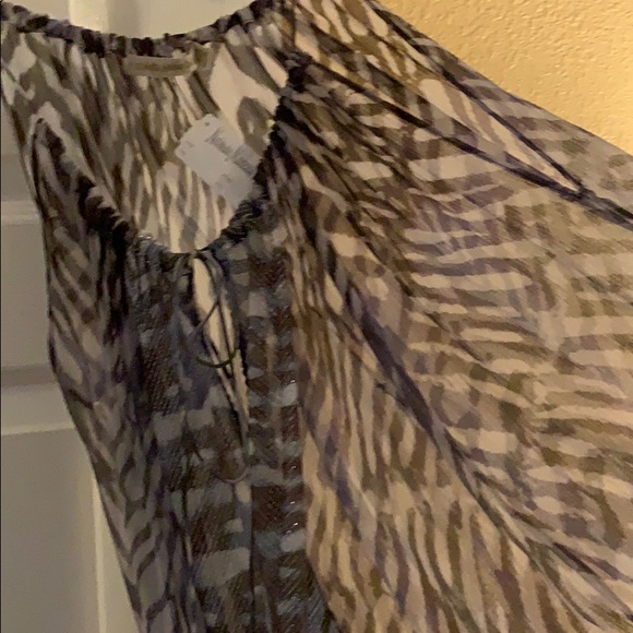 Top - Picture 6 of 6